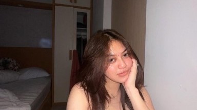 cipok sambil peras nenen enak banget