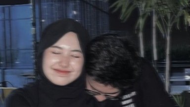 pasangan ini mesum sambil live