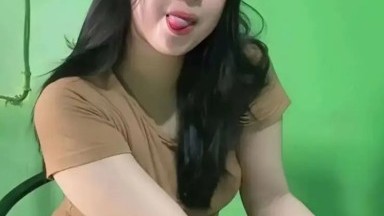 janda lagi asik asik  an sama tubang di kasih uang