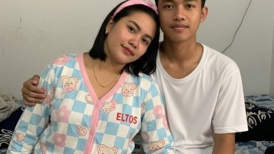 Mandi Bareng Adek