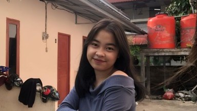 pria gondrong ke enak an di sepong malah ngentot