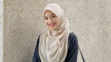 intip adik lagi mandi