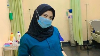 suster lagi di kamar mandi lagi bugil buat pacarnya