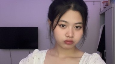 gadis wajah cerewet ini sangean banget minta lagi