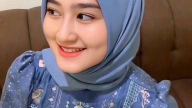 Hijab Cantik Crot di Muka