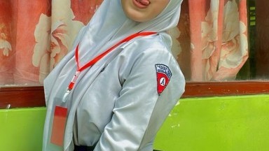 gadis sma udah jebol dua jari kasian banget