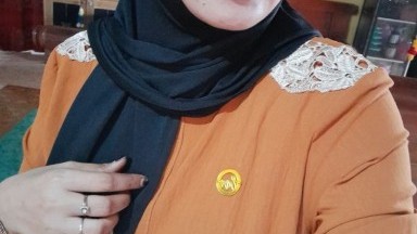 wanita ini membuatku melupakan semuanya enak kali pepeknya