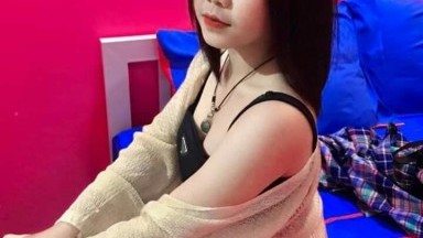 PRANK BRONDONG LEWAT DIDEPAN KAMAR KOS