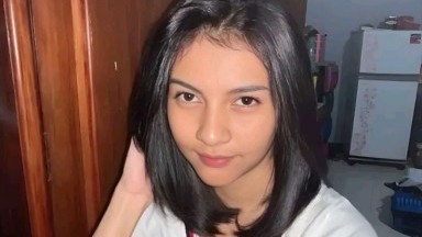 sebelum main wanita ini mainin nenen nya pria dan tangan sambil ngocokin