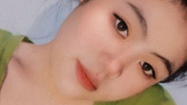 cewek mbul mainin shower air arah kan ke mekinya