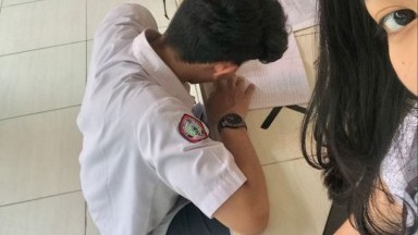 pria geram karena tidak di restuin sama abang kandung dari cewek