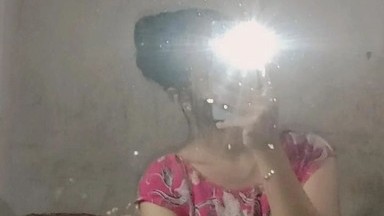 gadis dasteran ini lagi gabut mainin meki pakek bantal