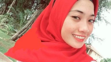 gadis hijab merah ini mintak mesum makek kondom