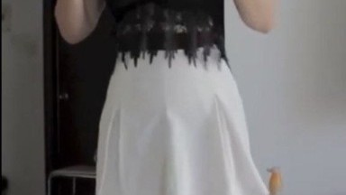 enak banget desahan cewek ini