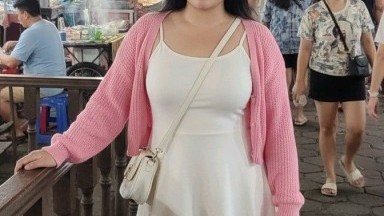 Bigo Live Adenia pake gaun ssuper