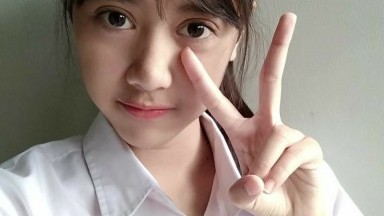 anak sma lagi mainin meki nya di kamar mandi