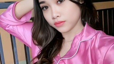 si cewek mentok in kontol nya sambil goyang