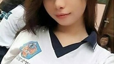 anak sma ini masih pentil banget nenen nya