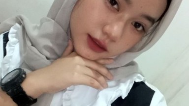 pas kecil nenen nya sama mamak ini udah gede nenen nya sama pacar