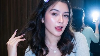 cewek yang di hotel kocok in kontol ku dulu sampek keras