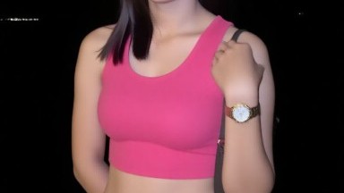 pepek wanita ini berbulu enak kali buat geli kontol ku