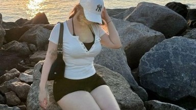 beby lagi sange berat gada  kawan nya