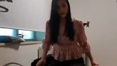 kusuk di tiongkok di temenin cewek