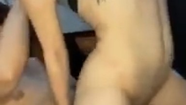 Goyangan ayang nikmat sambil jambak