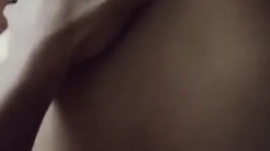 Charinza Cantik Ngews Di Ruang Tamu