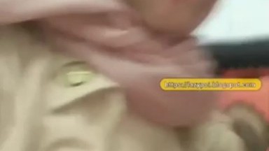 gadis hijab colmek sampek kesakitan nangis