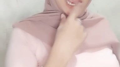 Bokep Kak Vaseline Ukhti Host Binal Jilbab
