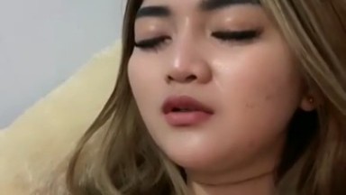 cewek nakal mainin kerang hitam nya