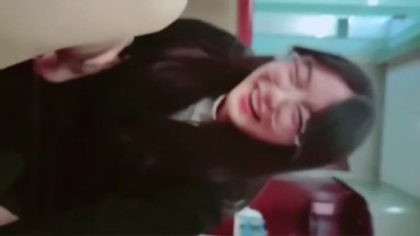 mahasiswa lagi pacaran di ruangan kelas