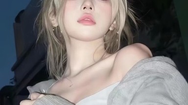 Seorang gadis kurus dan sederhana menikmati hubungan seks yang hebat dengan gaya doggy style bersama teman barunya.