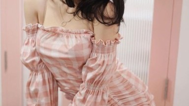 Cewek Seksi Cantik Telanjang dan Masturbasi