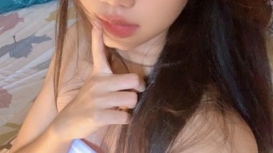 Yuri Nakajima yang sedang masturbasi langsung merasa puas.