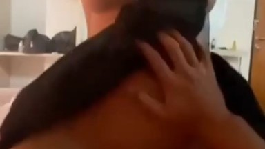 Laura Jilbab Mendesah Keenakan Diewe Pacar