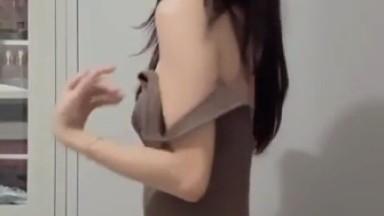 Tiktoker Itsveka Punya Body Mulus Banget