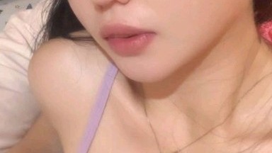 Eva elfie - payudara alami besar