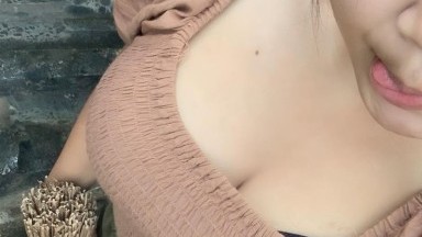 pacarnya sukak banget kalau ngentot manik nya nembak mukak