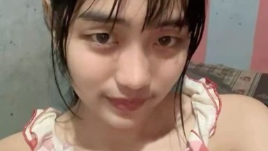 cewek bocil ini di perkosa ke enak an