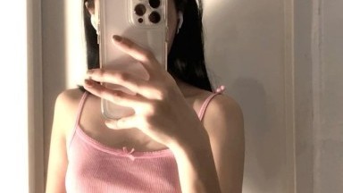 Xian'erai mendapatkan penis yang keras dan menikmatinya