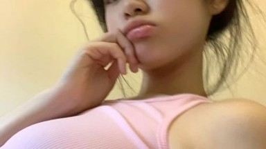 Jiu Jiu Cina yang seksi diperkosa dengan brutal