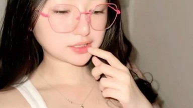 bokong Besar dengan Payudara Besar di Kamar Tidurku