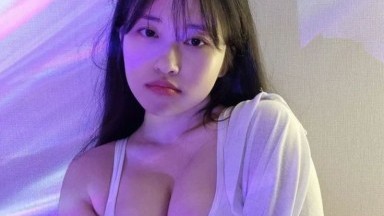 Jangan berisik, tetangga bisa mendengar kita", bercinta dengan gadis Asia