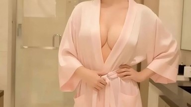 Gadis Tionghoa seksi telanjang