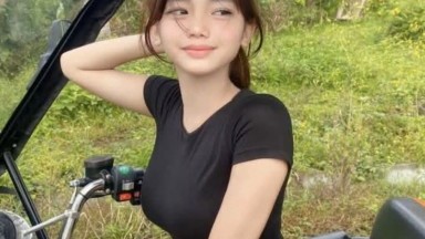 Wanita Jepang dewasa bertubuh montok ditusuk