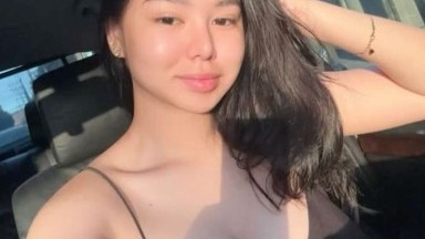 Gadis remaja Jepang amatir mempersembahkan vaginanya