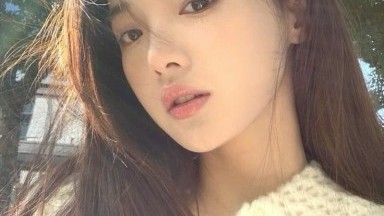 Mulutnya dijejali dengan penis besar