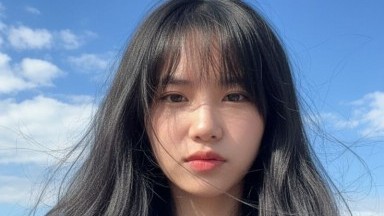 Seorang mahasiswi berselingkuh dengan teman laki-lakinya